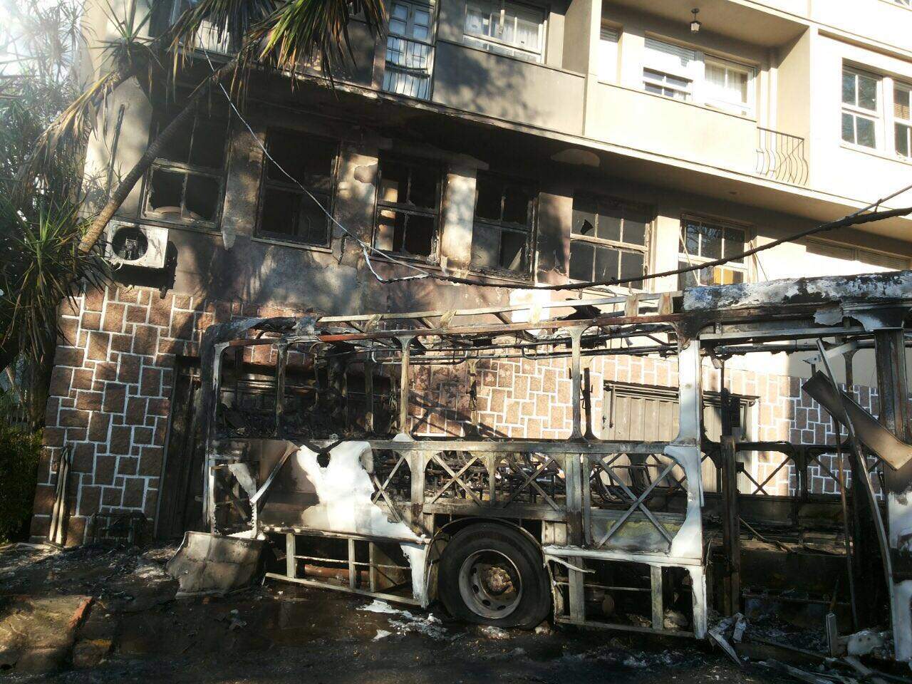 jardim ipe porto alegre: três carros pegam fogo no bairro Petrópolis, em Porto Alegre jardim ipe porto alegre: três carros pegam fogo no bairro Petrópolis, em Porto Alegre