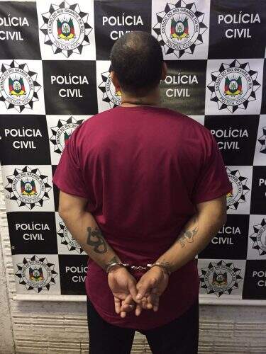 PolÃcia comandou operação que resultou em cinco presos (Foto: Divulgação/PolÃcia Civil)