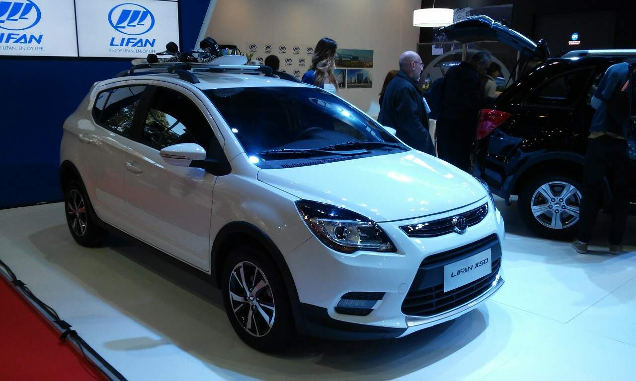 A chinesa Lifan faz sua estreia no mercado argentino colocando nas ruas em outubro o utilitário esportivo X60, e, no inicio do próximo ano, o X50 (acima), um crossover de perfil jovem e esportivo equipado com motor 1.5 de 102 cv. Foto: Divulgação