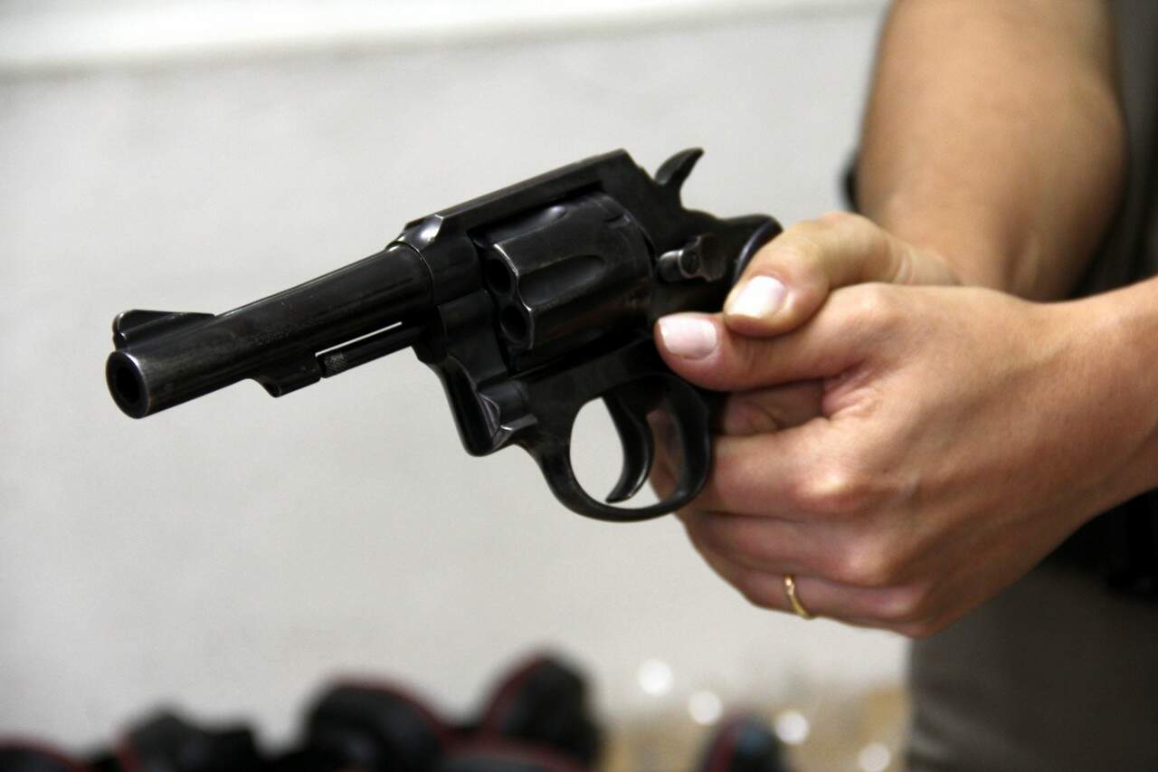 Resultado de imagem para armas