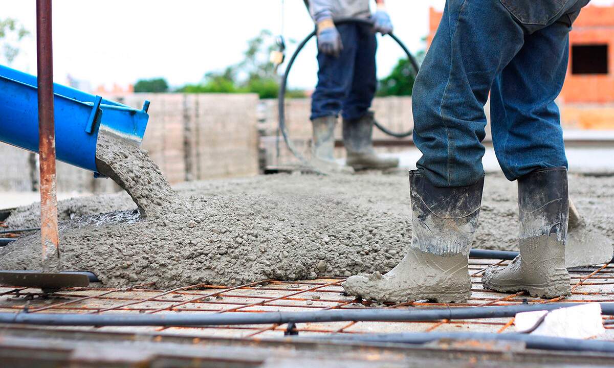 Resultado de imagem para Greve dos caminhoneiros setor construção