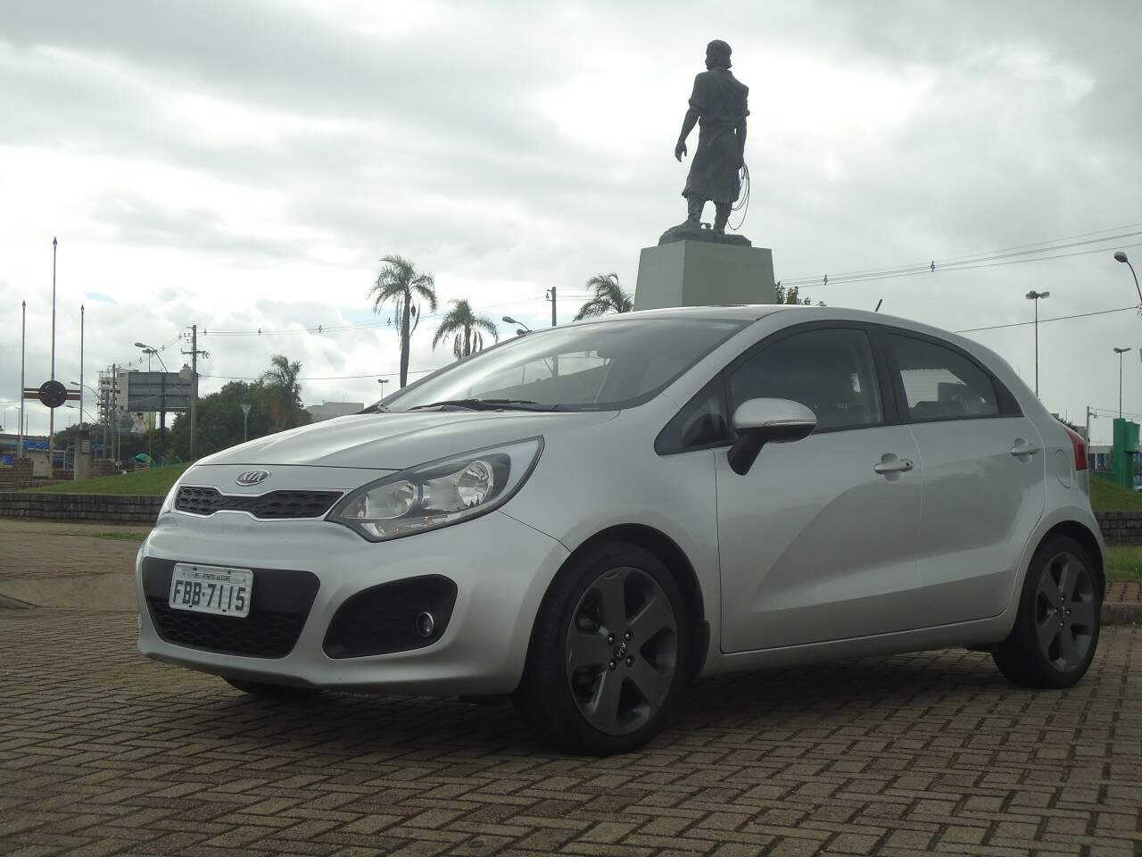 Kia Rio deve chegar ao Brasil em 2017