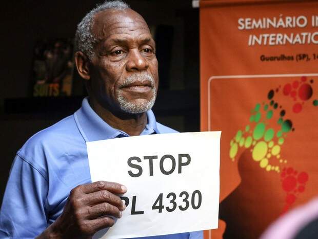 Danny Glover