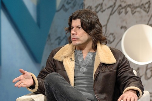 Paulo Ricardo  tentou se explicar dizendo que o cabelo é importante na história do rock. "Mas cabelo também é importante na história do rock in roll (Foto: Divulgação)  