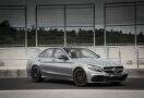 O Mercedes-AMG C 63 S demonstra a influência das vitórias da marca de alto desempenho nas pistas de corrida.