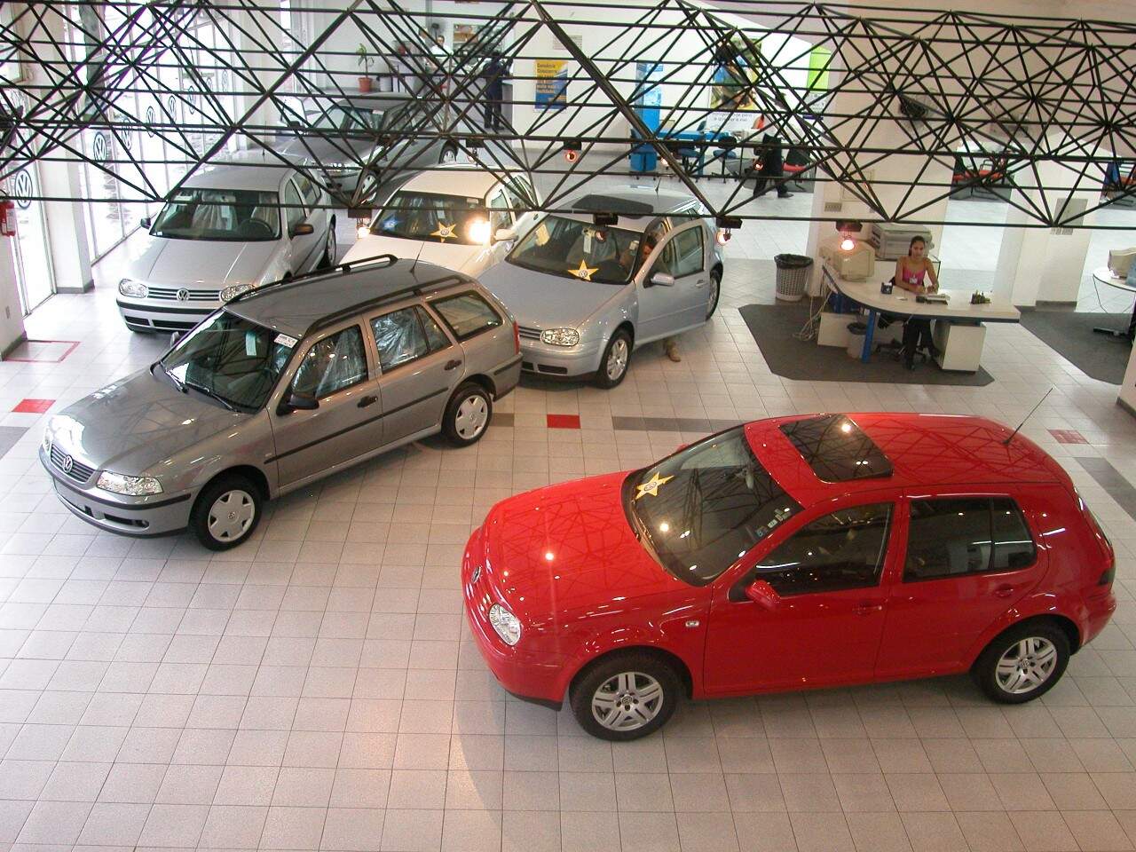 Ao comprar um carro, motocicleta, ônibus ou caminhão, o cliente receberá uma relação do custo formado pelos impostos do produto. Foto: Divulgação
