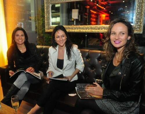 As irmãs Denise e Claudia Azzolin e Debora Moraes participaram de um coquetel no bar e restaurante da Avenida Carlos Gomes, recentemente inaugurado por Andrea Martins e Pedro Hoffmann. Aprovaram o estilo da casa. Foto: Livia Stumpf/Especial