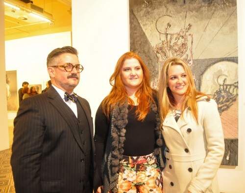 Otto Sulzbach, que juntamente com Décio Presser comemorava os 30 anos de atividade da Arte&Fato, acompanhou Elisa Mello e Letícia Porciúncula na circulada pelas galerias do museu, por onde passaram presenças de prestígio de vários setores. Foto: Livia Stumpf/Especial