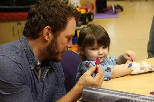 Chris Pratt visitou o hospital infantil Our Lady of the Lake (foto: divulgação)