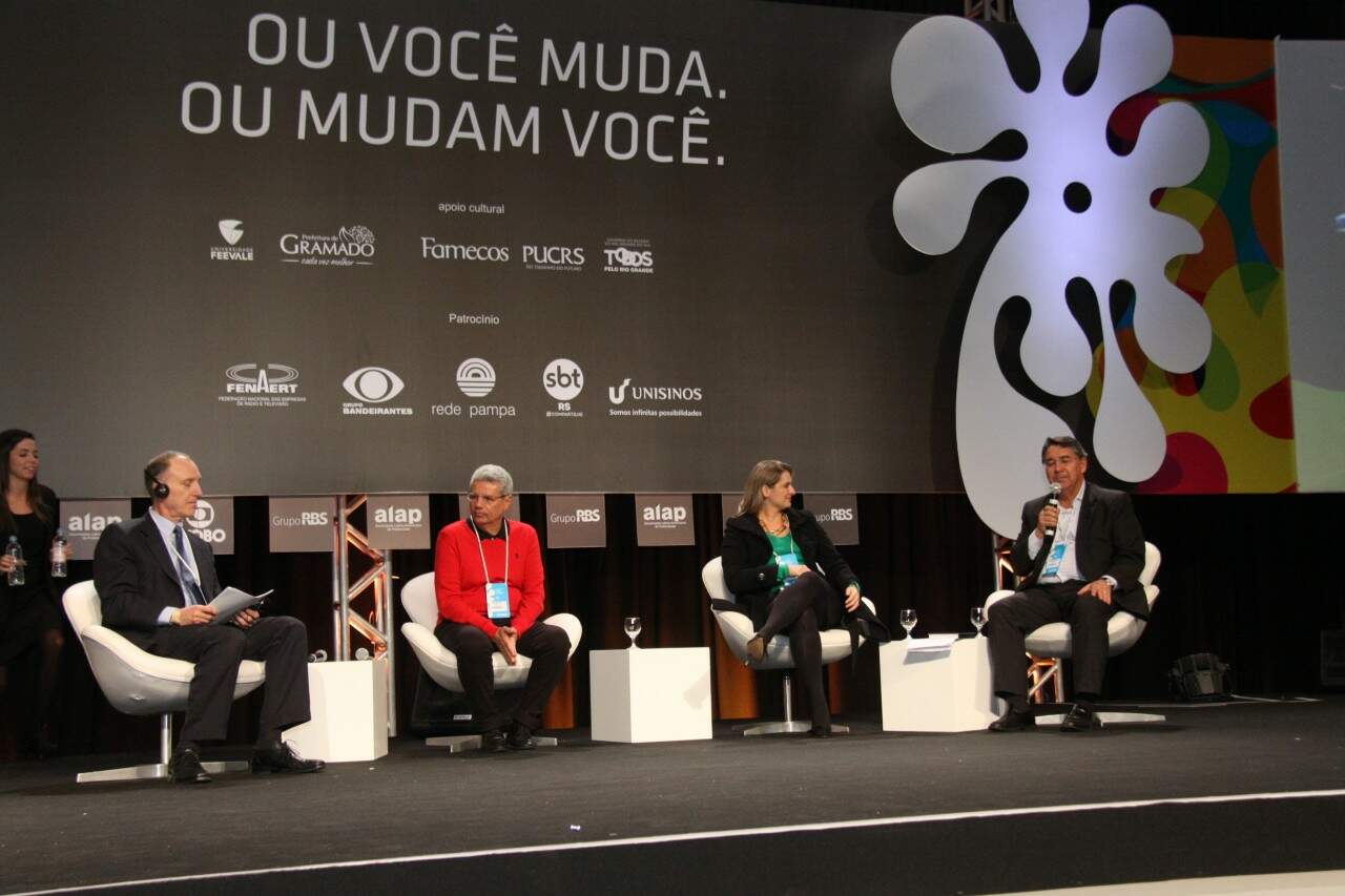 Painel Jornal, do papel à multiplataforma