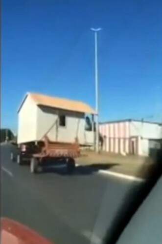 Motorista poderia ter levado uma multa de 127,69 reais. (Foto: Reprodução) 