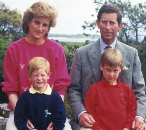Diana e Charles com os filhos Harry e William. Foto: Reprodução