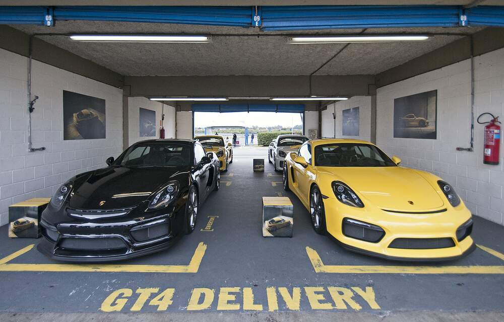 Porsche Cayman GT4