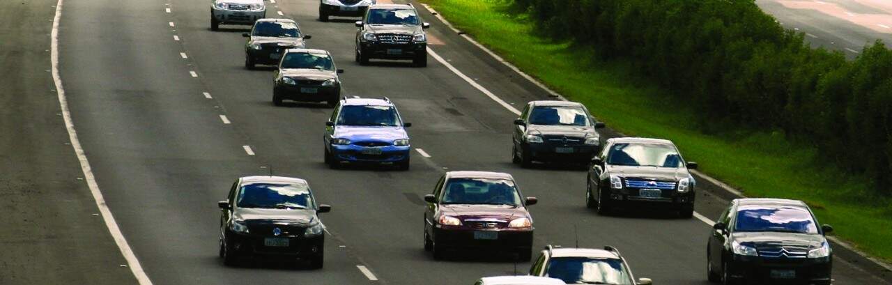 No trânsito os motoristas ficam “reféns” das novas tecnologias... Foto: Divulgação