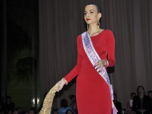  Ela prefere não revelar o motivo da mudança, mas alegou que não se trata de doença. (Foto: Reprodução) 