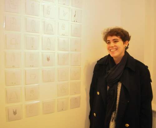 Amanda Copstein apresenta desenhos na galeria que concentra jovens artistas. Foto: Livia Stumpf/Especial