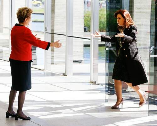 Presidente Dilma Rousseff recebe líder argentina, Cristina Kirchner, no palácio do Itamaraty. (Foto: Reprodução)