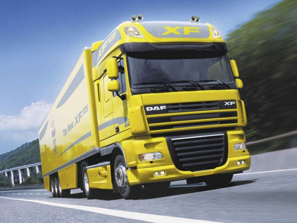 Caminhão DAF XF105