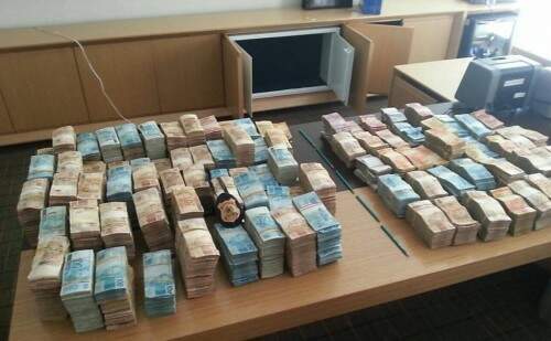 PF apreendeu 4,028 milhões de reais, 45,6 mil dólares e 24,5 mil euros. Foto: Reprodução