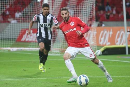 Lisandro anotou o único gol Colorado no jogo (Foto: Marcos Cunha/Agência Freelancer)