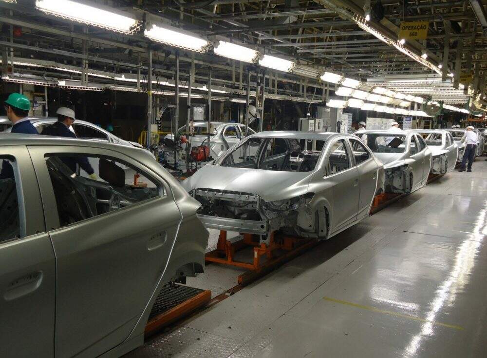 Linha de produção GM fábrica de Gravataí 2015