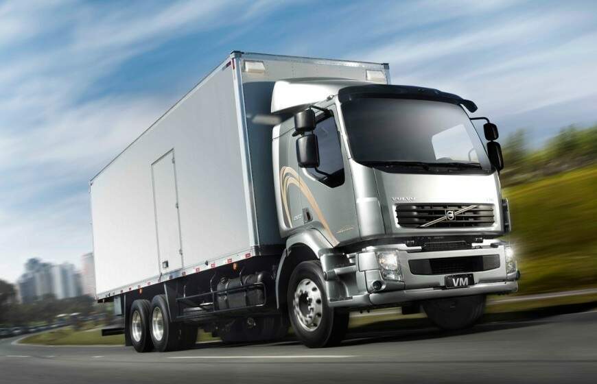 Caminhão Volvo VM