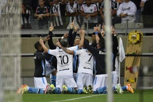 O Grêmio venceu o Galo e começa a sonhar com o topo da tabela (Foto: Douglas Magno/Divulgação/Grêmio)