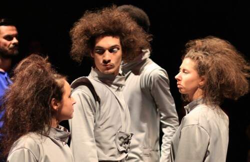 “A Importância de Estar de Acordo”, da Oficina para Formação de Atores da Escola de Teatro Popular da Terreira da Tribo,  é orientada pelo atuador Paulo Flores. (foto: Tania Farias/Divulgação)