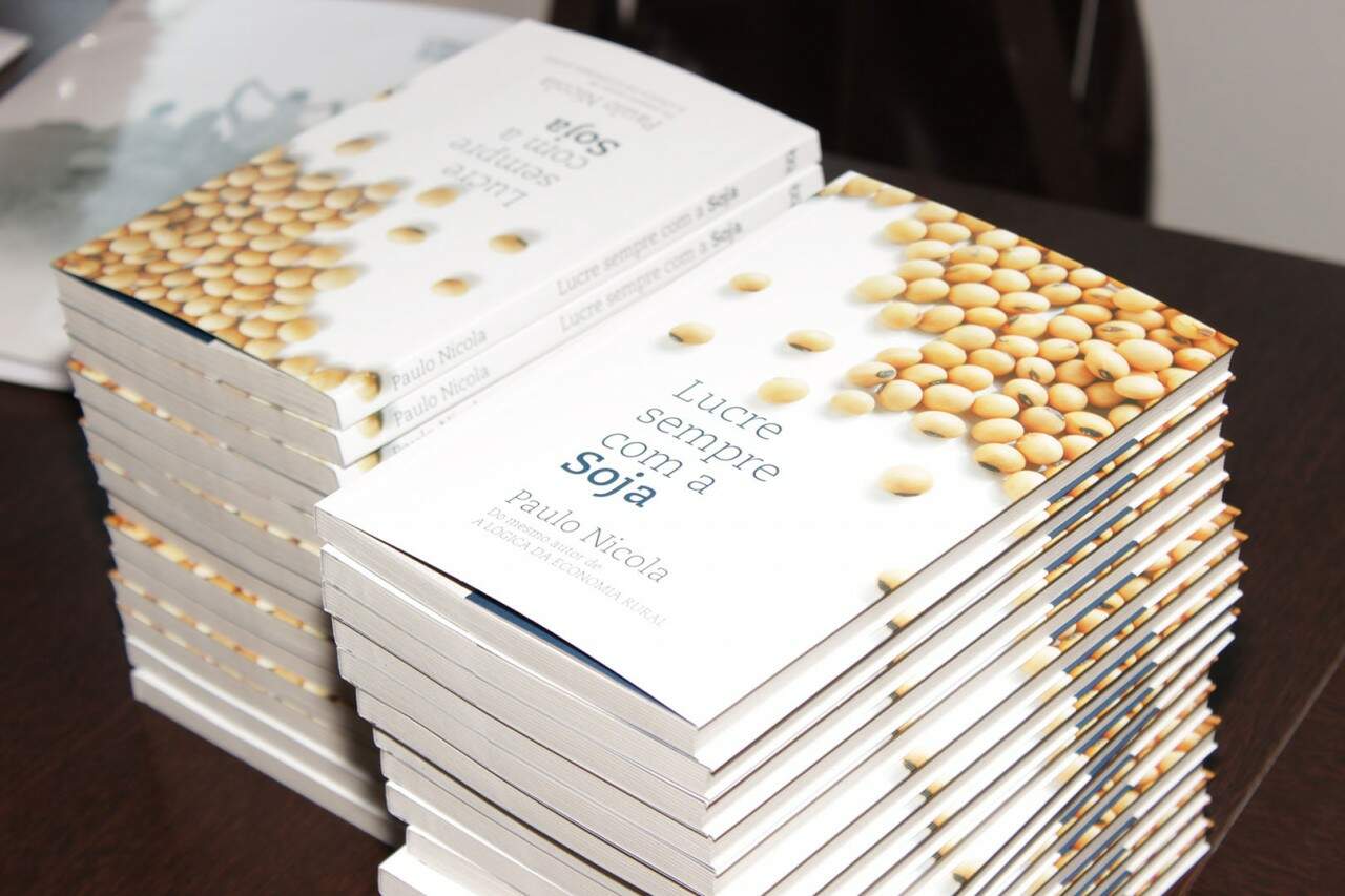 Paulo Nicola lança livro "Lucre sempre com a soja" na Casa da Pampa - Expointer