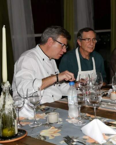 André Hermann e Bruno Bertschinger ocuparam a cabeceira da mesa do jantar.  (Foto:  Lenara Petenuzzo/especial) 