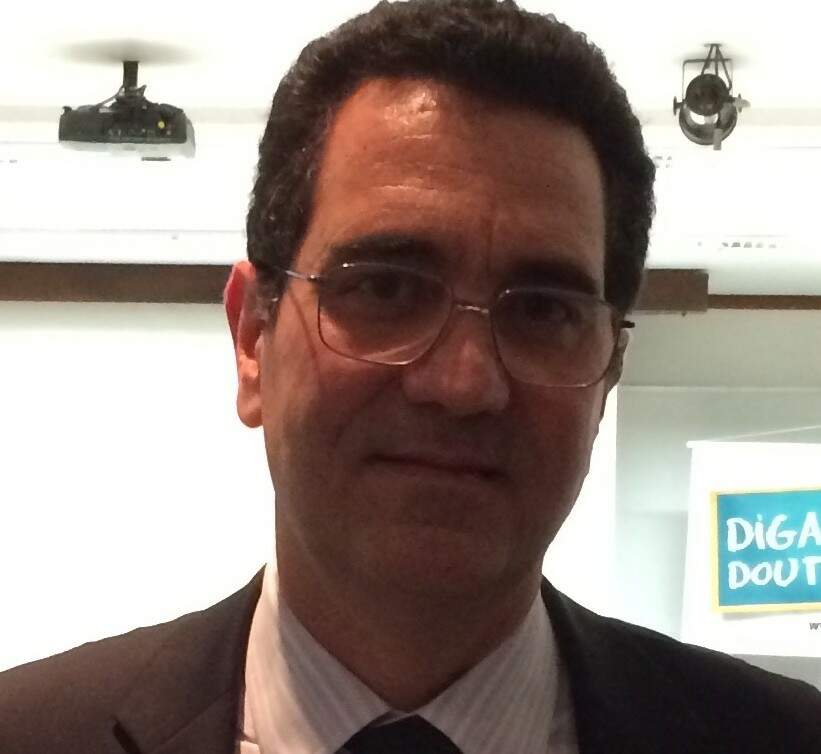 O evento, fechado aos associados do Instituto de Estudos Empresariais (IEE), ocorre a partir das 19h