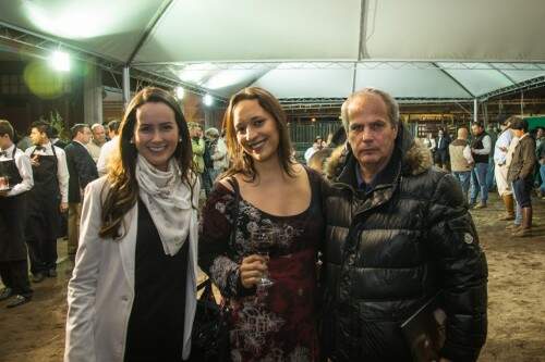 Victória Vendramin, Maria Amélia Duarte Flores e Jayme Monjardim. (Foto: Giovani Vieira/divulgação)