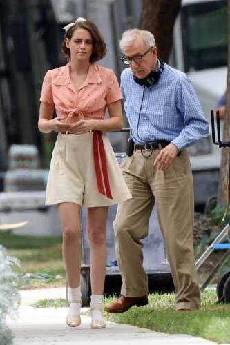 Kristen Stewart e o diretor Woody Allen. (foto: reprodução)
