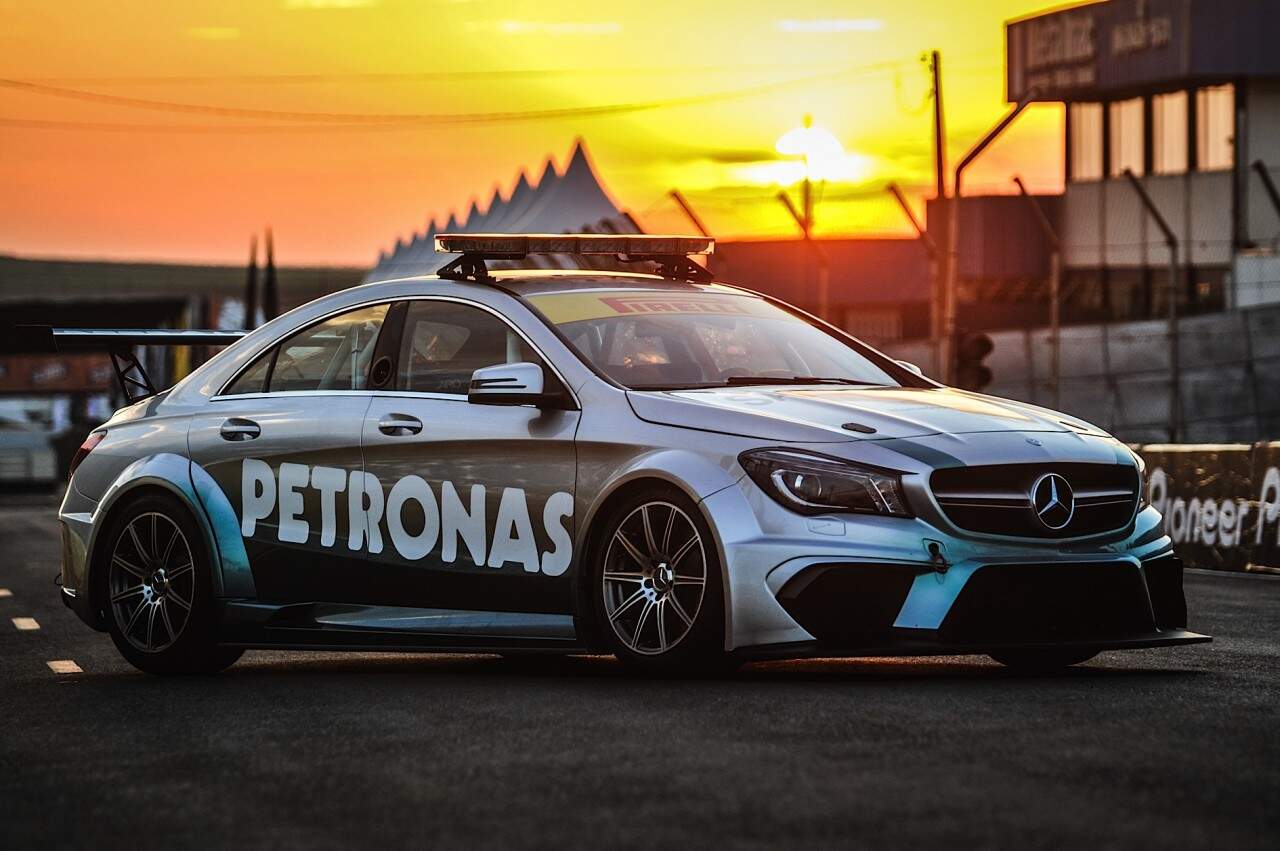 Mercedes-Benz Challenge 2015