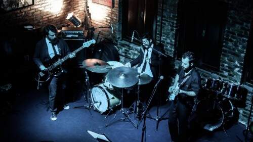 O show será aberto pelo trio Alexandre França & Groove Solution. (Foto: Divulgação)