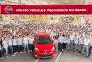 Nissan produz 250 mil veículos no Brasil 2015