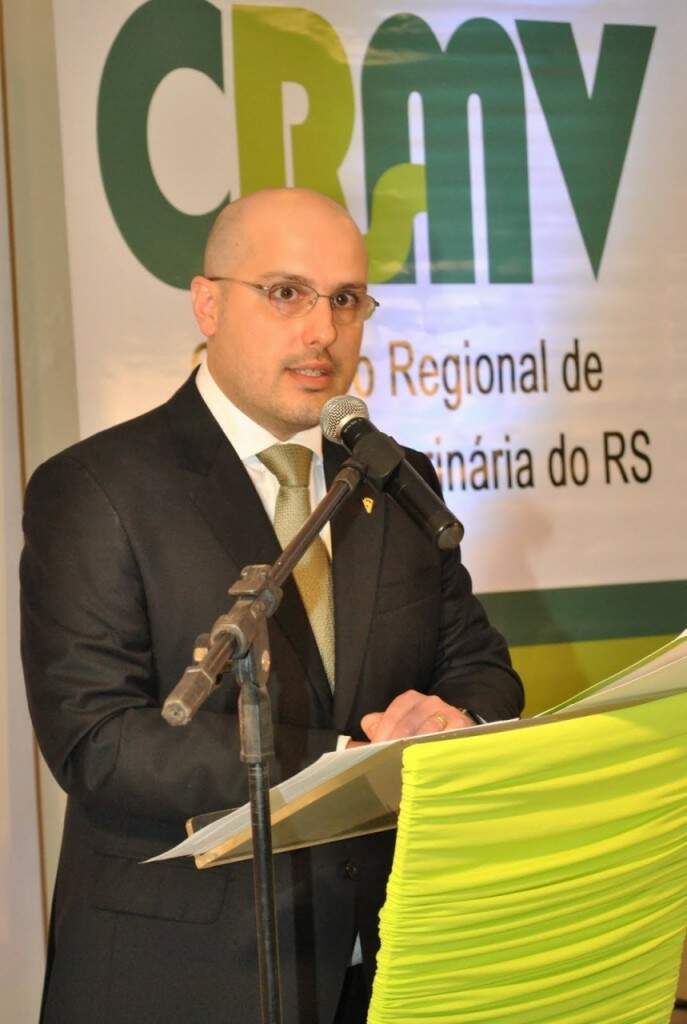 Rodrigo Lorenzoni é o presidente do CRMV-RS