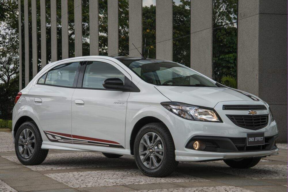 Chevrolet Onix Effect 2015