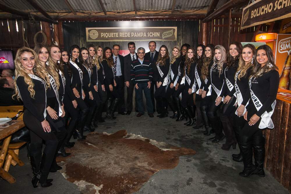 Diretoria da Oi visita Piquete Rede Pampa Schin! no Acampamento Farroupilha