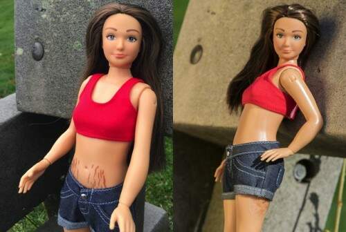 Lammily, chamada de "Barbie normal", também tem  celulite e estrias. (Imagem: Reprodução)