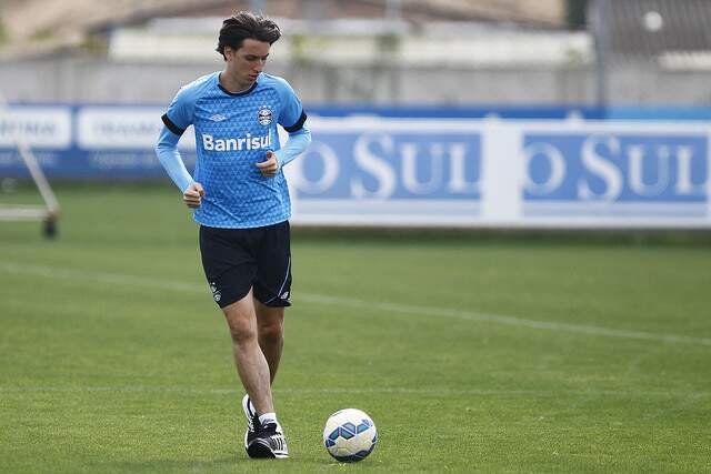 Geromel assume incômodo com zona de rebaixamento, mas confia em reação do Grêmio