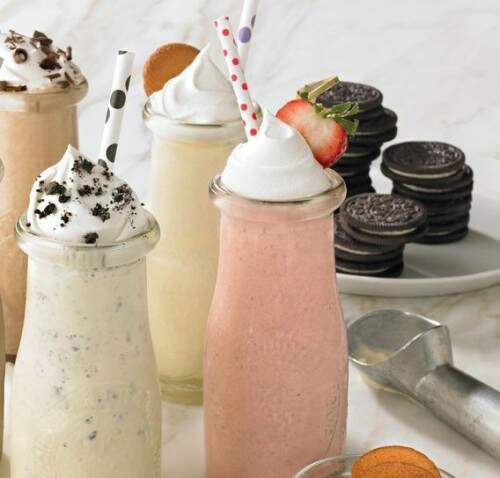 Milkshakes servidos em garrafinhas, exclusividade no Outback. (Foto: Divulgação)