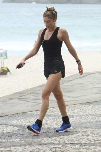 Grazi mostrou a boa forma. (Foto: Reprodução)