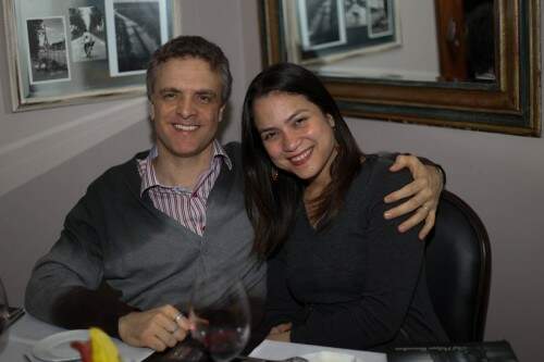 Maria Elisabete Dall Agnese e Daniel Dall Agnese estiveram saboreando alguns dos variados pratos criados pelo chef Remondeau nesta temporada. (Foto: Lenara Petenuzzo/especial) 