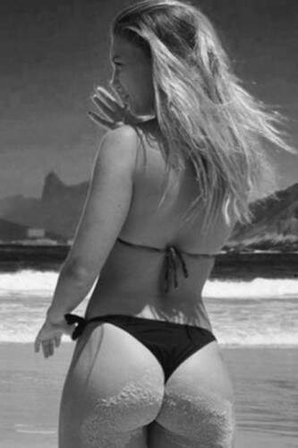 “Cada dia mais bela!”, elogiou um dos seguidores de Dixie. (Foto: Reprodução)