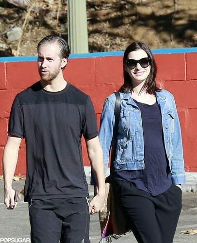 Anne Hathaway e Adam Shulman. (foto: reprodução)