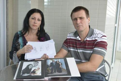 Família teme perder a guarda da filha adotiva. (Foto: Reprodução)