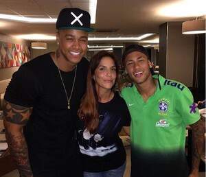 Última noite antes da partida contra o Peru foi animada no estádio Arena Fonte Nova, em Salvador (BA). (Foto: Reprodução)