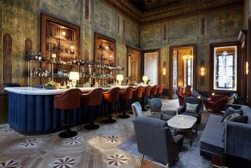 O elegante salão de drinks do Soho House Istambul. (Foto: divulgação)