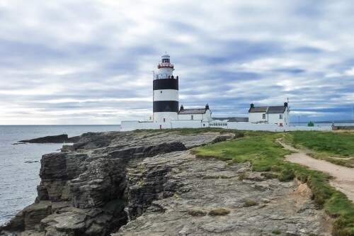 Acidente aconteceu em Hook Head, na Irlanda. (Foto: Reprodução)